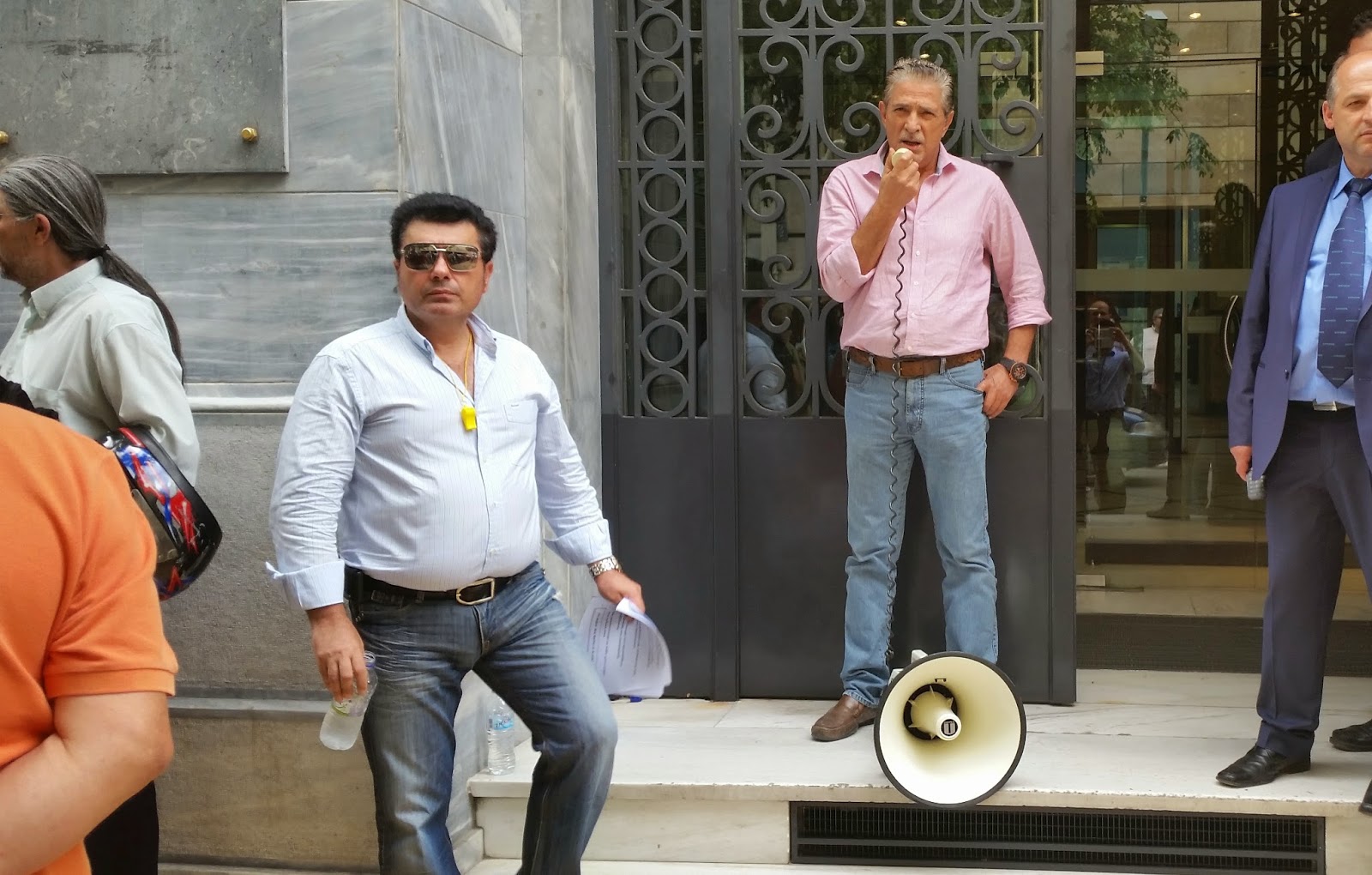 Συμβαίνει Τώρα !